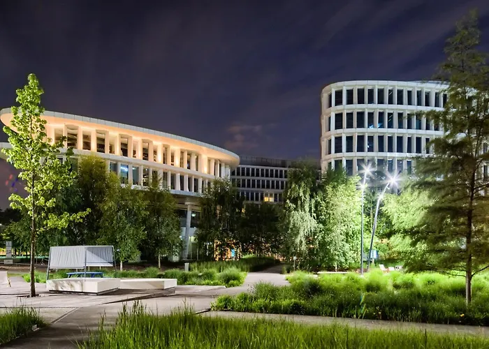 Sound Garden Hotel Airport