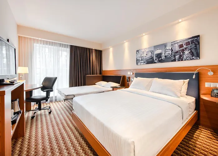 Hotel Hampton By Hilton Warsaw Airport
